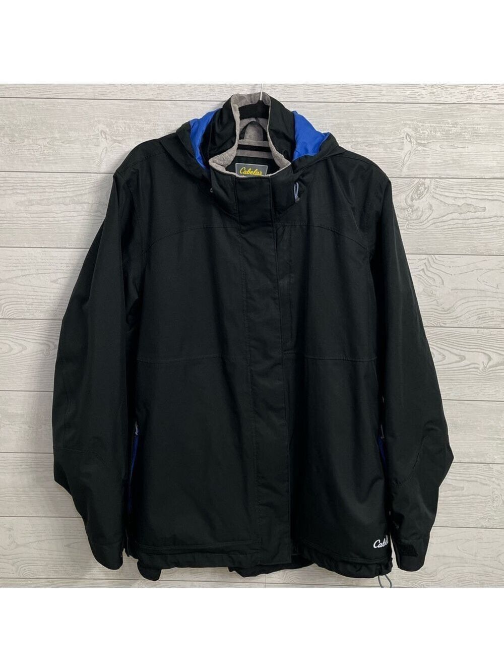 Cabela’s Men’s Black Insulated  Jacket. Size 2XL